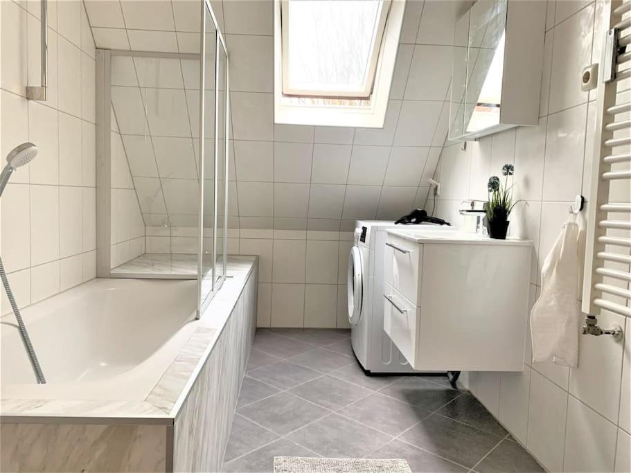 Uni-Klinikum- Zentrale Lage Von Holsterhausen Apartment Есен Екстериор снимка